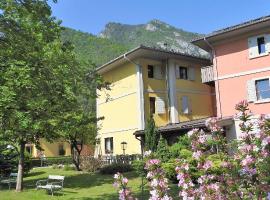 Albergo Silvana，位于莱德罗的酒店