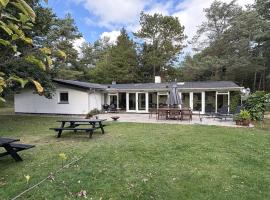 Holiday Home Aiko - 1-8km from the sea by Interhome，位于Hønsinge的酒店