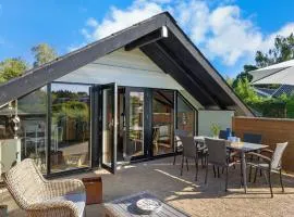 Holiday Home Allin - 350m from the sea by Interhome