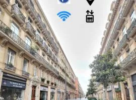 CHEZ CLAIRE 4- Place Capitole 122m2, Clim Centrale