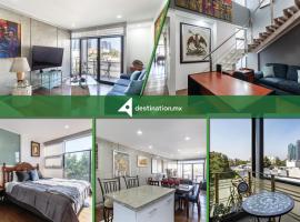 Elegant Condo in Condesa with Balcony & Pool，位于Cedro的酒店