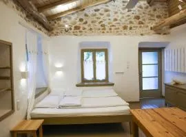 Ghermaniko Guesthouse