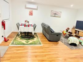 Brand New Two Bedroom Modern Retreat in Singleton，位于辛格尔顿的酒店
