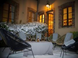 Gite de charme, Sologne, s&eacute;jour en famille, contes, jeux, balade nature en for&ecirc;t & d&eacute;tente, centre Aubigny，位于内尔河畔欧比尼的度假村