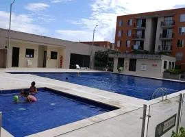 Apto NUEVO de Lujo Piscina Gym Parqueadero