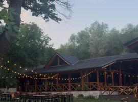 Cabana Izvoranu，位于Izvoranu的酒店