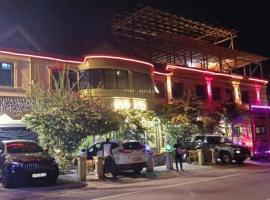 Chillies Hotel，位于Trofwi的酒店