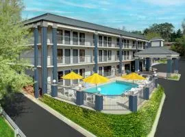 Clarion Pointe Biltmore Village