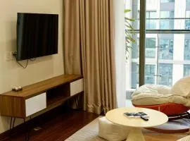 Trang's House At Waterfront Ha Noi Building