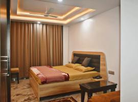 Hotel Neelkanth，位于Tota Ām的酒店