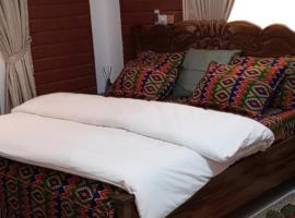 Sunset Banana Beach Resort，位于Prampram的酒店