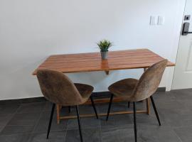 EstudioSuite Martinica Wifi Poliforum，位于Sofía的酒店