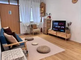 Corner Single-Storey Fire Camp 9pax FreeWiFi Ipoh Town By LUX SUITES