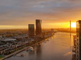 Melbourne Lifestyle Apartments - Best Views on Collins，位于墨尔本的酒店