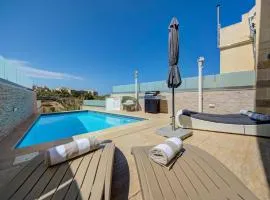 Lux Oakville - Private Pool - BBQ Area - Games Room - Valley Views