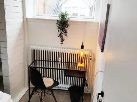 City Central Double Room 50 with free parking