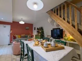 Maison d'hôtes avec piscine et spa près du Puy-en-Velay - FR-1-582-542