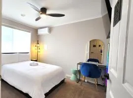 Private Room 2- Affordable Luxury