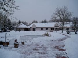 Mezővégi II Vendégház，位于Kisar的酒店