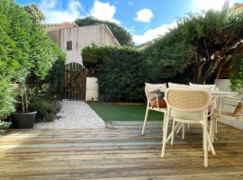 Le Jardin, studio paisible entre océan et nature，位于卡布勒通的酒店