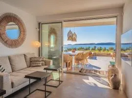 Penthouse Villa with Private Pool, Sauna & Seaview