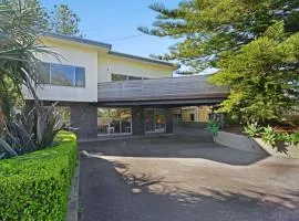 Norfolk Beach House - Modern