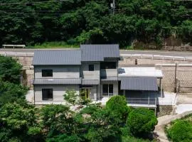 SEN.RETREAT TAKIJIRI