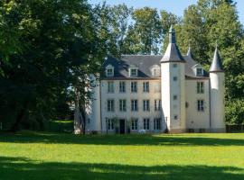 Château de la Motte - chambre d'hôtes et gîtes，位于Louchy-Montfand的酒店