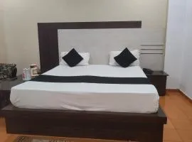 Mansarover Hotel & Banquets