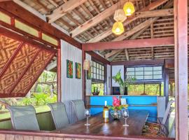 TAHITI Tamanu House - Séjour Bord de mer, Plage privée, TV, Wifi, Hôte Polynésienne，位于Papehee的酒店