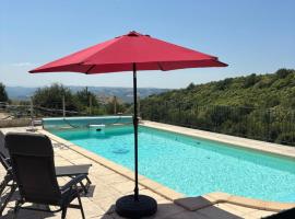 Lacouty, le paradis vous attend!，位于Junhac的酒店