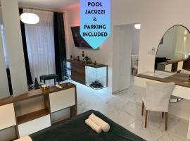 La Luna Premium Deluxe Apartment with Pool & Jacuzzi, Bikes and Covered Parking，位于Našice的酒店