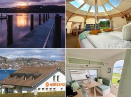 Strandbad Steckborn mit Herberge, Camping & Glamping，位于施泰克博恩的青旅