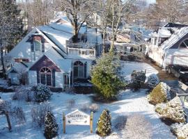 Google search "Gingerbread House Inn Wolfville" for reservations，位于沃尔夫维尔的酒店