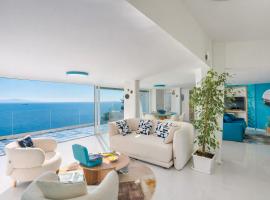 Laguna Blu - Resort Villa overlooking the sea on the Amalfi Coast，位于维耶特里的乡村别墅