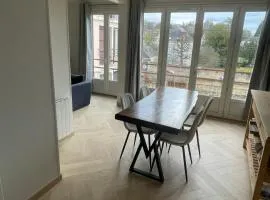 T2 design & cosy avec vue château, Centre et gare à pied, Parking gratuit