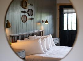 The Woodsman Lodge，位于尤里卡斯普林斯的酒店