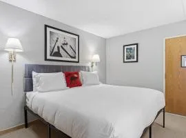 Lift House Lodge, Downtown Vail Lionshead Village Studio Condo