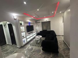 2BD Apartment in a Secure and Serene，位于Agege的酒店