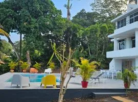 Habitation Villa Les Cassias