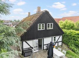 20227-Samso-Byvejen-14，位于H&aring;rdmark的高尔夫酒店