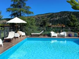 HOTEL ARIMANNIA Depandance，位于卡拉马尼科泰尔梅的酒店