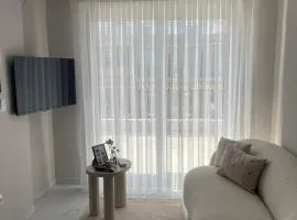 Minimalist Suite Xanthi