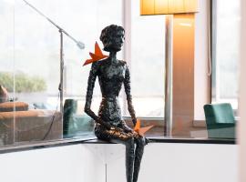 Cidnay Santo Tirso - Charming Hotel & Executive Center，位于圣托·蒂尔索的酒店