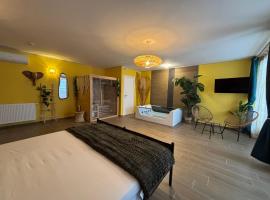 Le Bovary Hotel Suite Safari，位于Héron的酒店