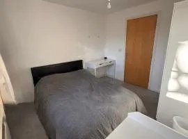 Double bedroom and private bathroom in the heart of Oxford