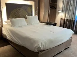 诺富特勒芬中心酒店