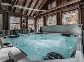 Camp S'Mores Lakefront Hot Tub Arcade Games