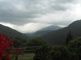 Cal Sadurní，位于普拉诺拉斯的酒店