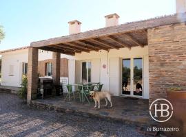 Herdade do Burrazeiro Turismo Rural no Alentejo，位于博尔巴的酒店